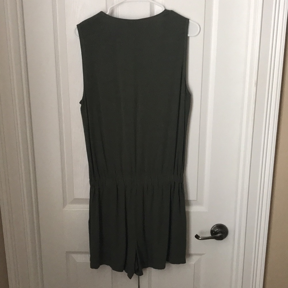 Splendid Short Romper - Picture 4 of 4